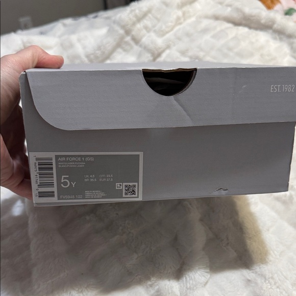 Nike White and Pink Athletic Shoes - Picture 6 of 6